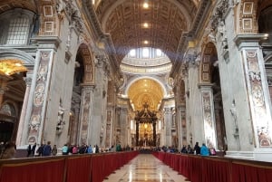 Rome: Full Day Tour Colosseum and Vatican Museums with lunch