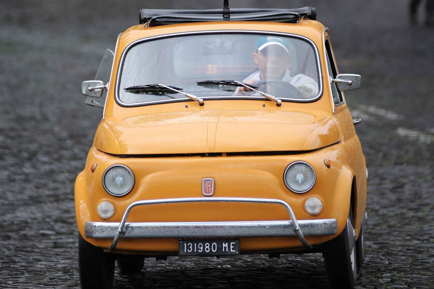 Fiat Cinquecento Vintage Rome City & Photo Tour