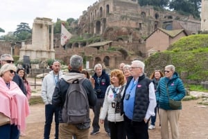 Coliseo, Foro y Monte Palatino: visita guiada por la Roma antigua