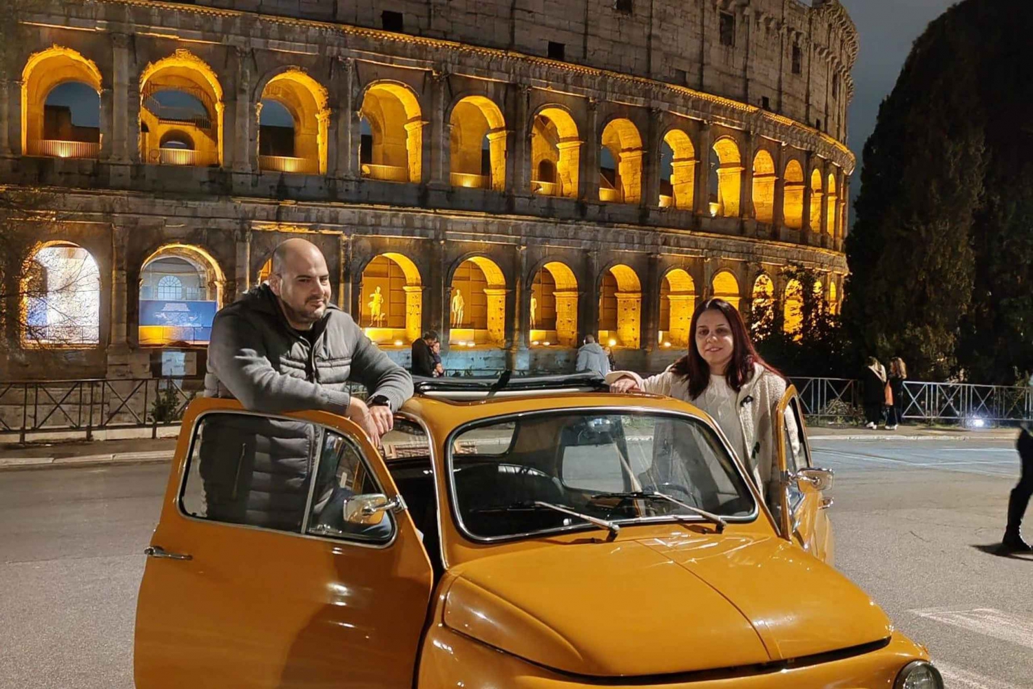 Rom: Stadsvandring i klassisk Fiat 500 med foton