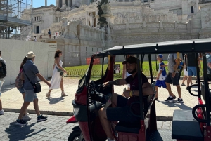 E-Tuk Tour: Express Highlights of Rome