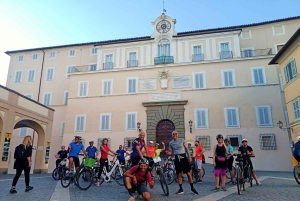 EBike Roman Castles : Papal Palace & Lake (Train from Rome)