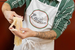 Fettuccine e tiramisù: lezione di cucina con vino e limoncello