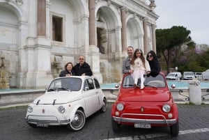 Fiat 500 vintage car tour with pro photographer in Roma