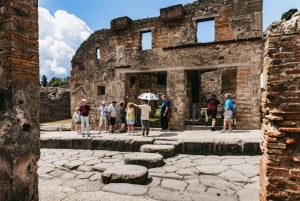 From Rome: Pompeii, Sorrento Day Trip & Colosseum Ticket