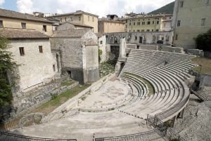 Roomasta: Tutustu Casciaan ja Spoletoon koko päivän kierros