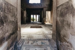 From Rome: Pompeii, Amalfi Coast and Positano Day Trip