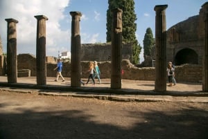 From Rome: Pompeii, Amalfi Coast and Positano Day Trip