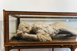 From Rome: Pompeii, Amalfi Coast and Positano Day Trip