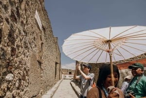 From Rome: Pompeii Tour with Archaeologist & Amalfi Coast