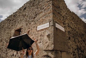 From Rome: Pompeii Tour with Archaeologist & Amalfi Coast