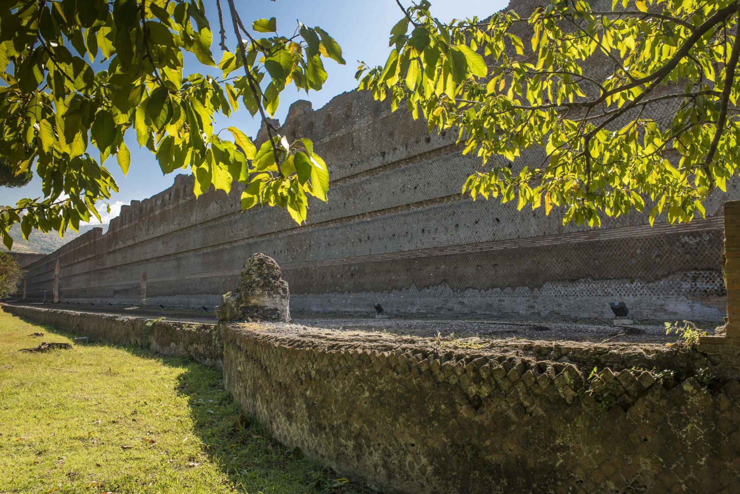 From Rome: Roundtrip Tivoli Transfer with Entry Tickets