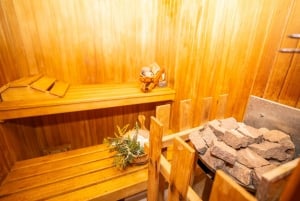 Roomasta: Lämpöiset lähteet, maatilalounas ja kyläretki