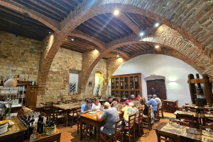 From Rome: Tuscany, Montepulciano Tour with Wine & Lunch