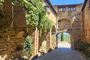 From Rome: Tuscany, Montepulciano Tour with Wine & Lunch