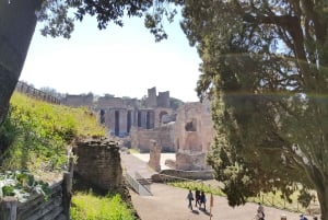 Roomasta: Villa d'Este ja Hadrianuksen huvila -kierros lounaalla.