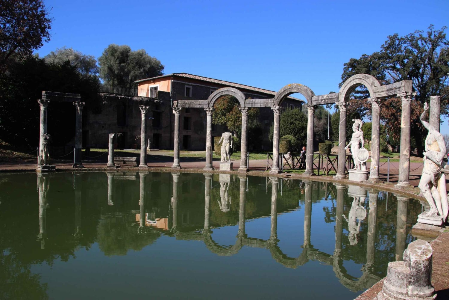 Depuis Rome : Excursion d'une journée à la Villa D'Este et à la Villa Adriana avec déjeuner