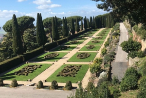 Gandolfo: Minibustur til den pavelige villa Castel Gandolfo