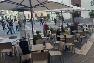 Gandolfo: Minibustur til den pavelige villa Castel Gandolfo