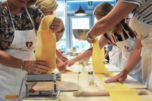 Rome: Pasta and Gelato Cooking Class with Wine or Beer