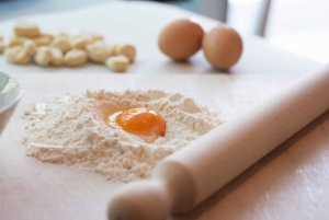 Rome: Pasta and Gelato Cooking Class with Wine or Beer