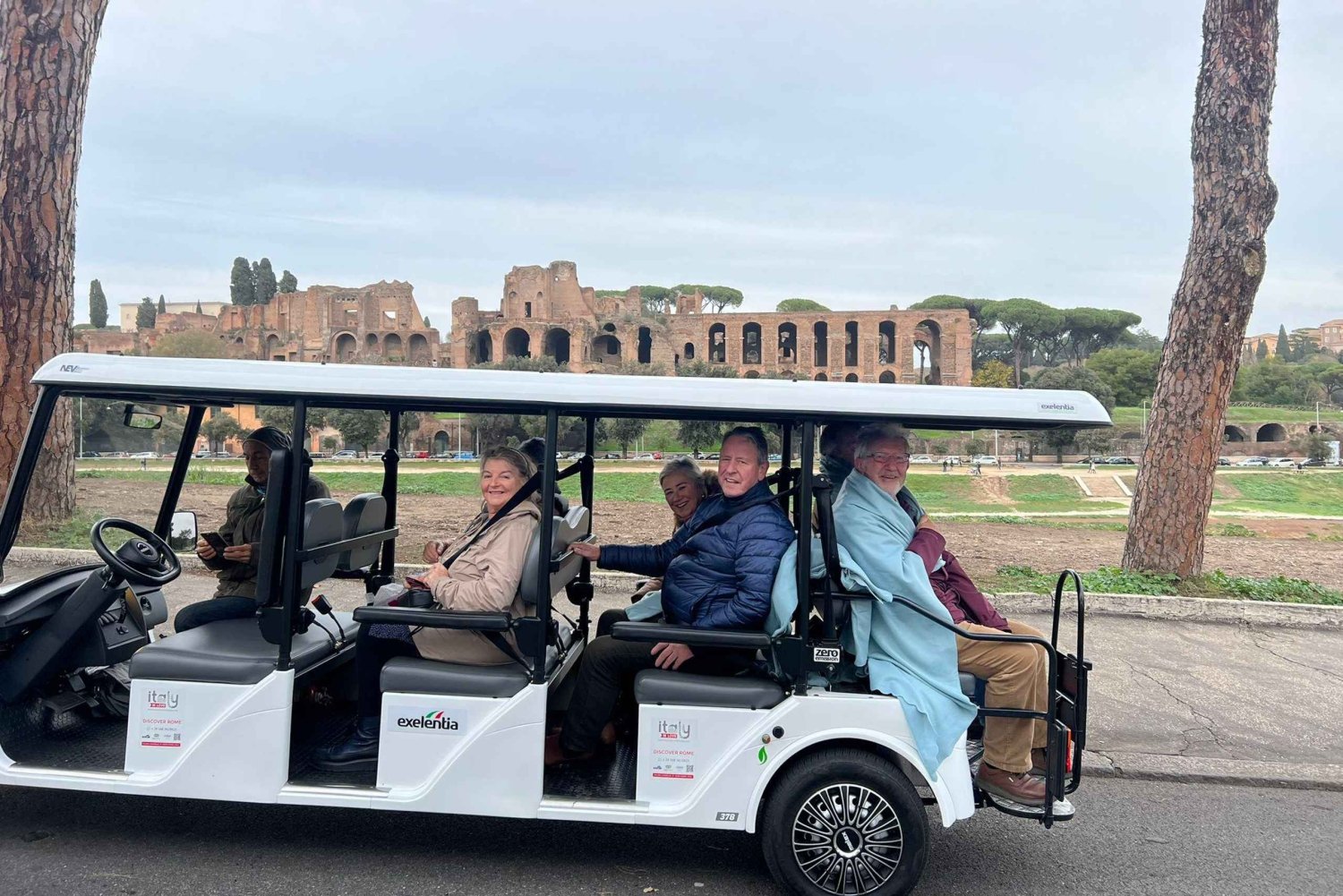 Roma oculta: tour privado en carrito de golf con visita a las catacumbas
