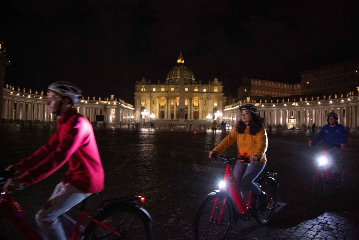 Nächtliche Tour durch Rom mit Top-E-Bike und optionalem italienischen Abendessen