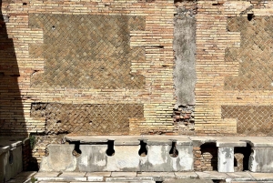 Ostia Antica -kierros ja kuljetus: Henkilökohtainen tai ryhmä Max. 8