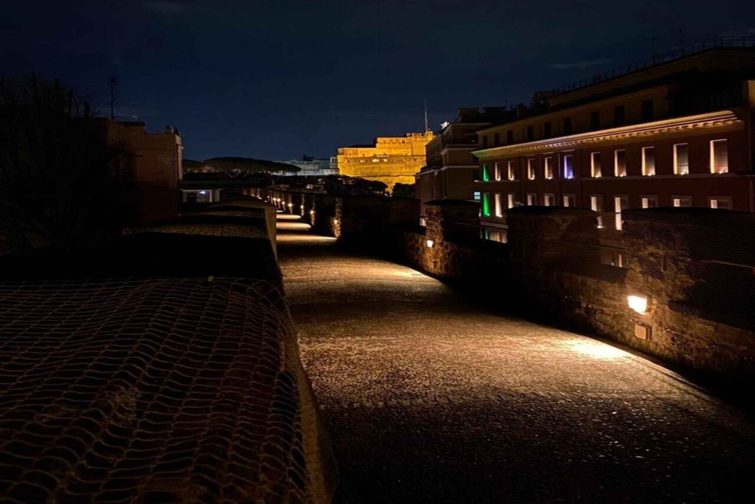 Zwiedzanie z przewodnikiem Passetto di Borgo i bilet do Zamku Świętego Anioła