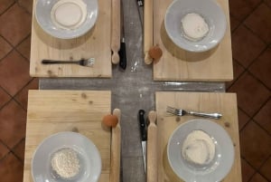 Warsztaty kulinarne: makaron i tiramisù z winem na Piazza Navona