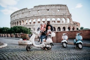 Photo Shoot in Rome with Vespa And Vintage Fiat 500 Options