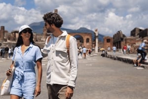Pompeji ja Herculaneum suurnopeusjunalla Roomasta ja lounas