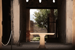 Pompeji ja Herculaneum suurnopeusjunalla Roomasta ja lounas