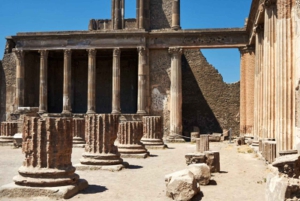 Pompeii Naples: private tour from Rome with visit to the excavations and lunch in Naples
