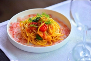 Private Rome Squares Walk & Colosseum View Dinner