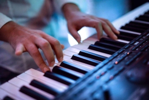 Private Rome Squares Walk & Colosseum View Dinner