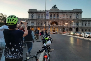 Rome: Night E-Bike Tour with Pizza Option