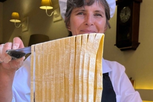 Rome & Milan: Cooking class & wine pairing at Come Na Vorta