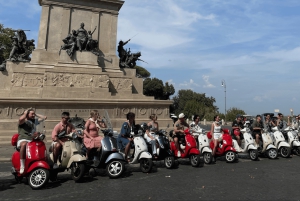 Roma: passeio de 1 hora de Vespa como passageiro com motorista local