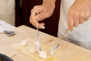 Roma: Clase de cocina 3 en 1 de Fettuccine, Ravioli y Tiramisú