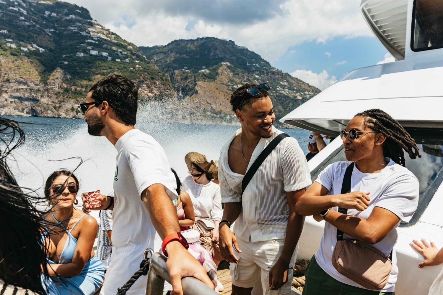 ローマ：アマルフィ海岸＆ポジターノ日帰りツアー（海岸クルーズ付き）
