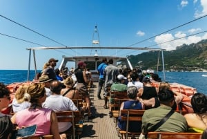 ローマ：アマルフィ海岸＆ポジターノ日帰りツアー（海岸クルーズ付き）