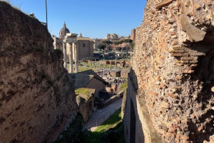 Rome: Ancient Rome Storytelling Tour with Guide