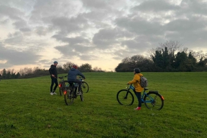 Roma: Appia-veien og katakombene ved solnedgang – elsykkel-tur, mat og drikke