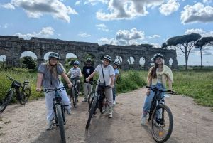 Rom: Via Appia, Katakomben & Aquädukte mit dem E-Bike + Transfer