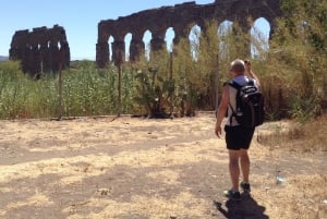 ローマ：アッピア街道 E-バイクツアー カタコンベ、水道橋、食事＋ドリンク