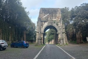 Rome : Visite de la Voie Appienne en voiturette de golf avec entrée dans les catacombes romaines