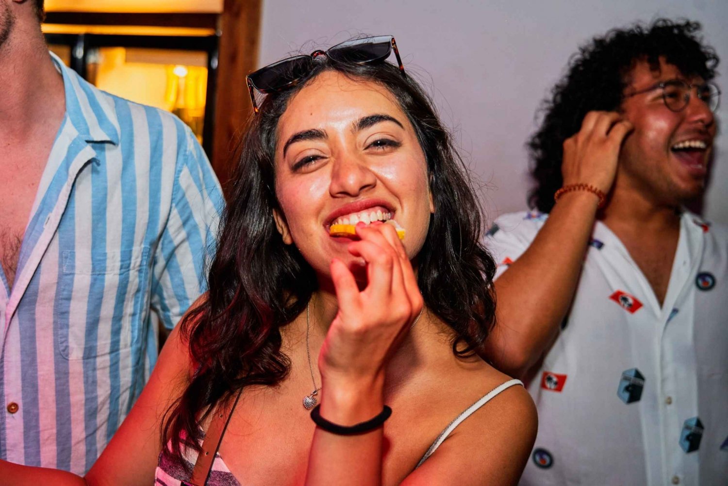 Rome : visite nocturne et tournée des bars guidée avec jeux et karaoké