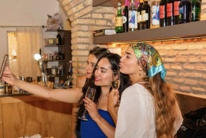 Roma: Bar Crawl com guia local e bebidas