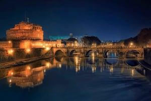 Rome: Chauffeured Tour by Night with Food Tasting and Wine